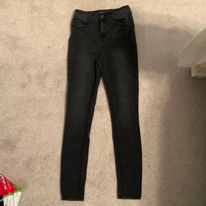 Black skinny jeans
